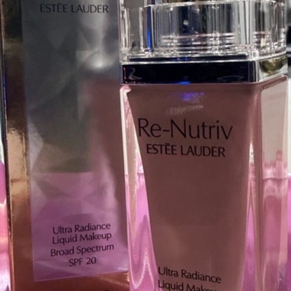 ESTEE LAUDER ULTRA RADIANCE LIQUID MAKEUP BROAD SPECTRUM SPF20 - Picture 3 of 3